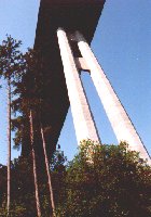 A81-Talbr&uuml;cke von unten